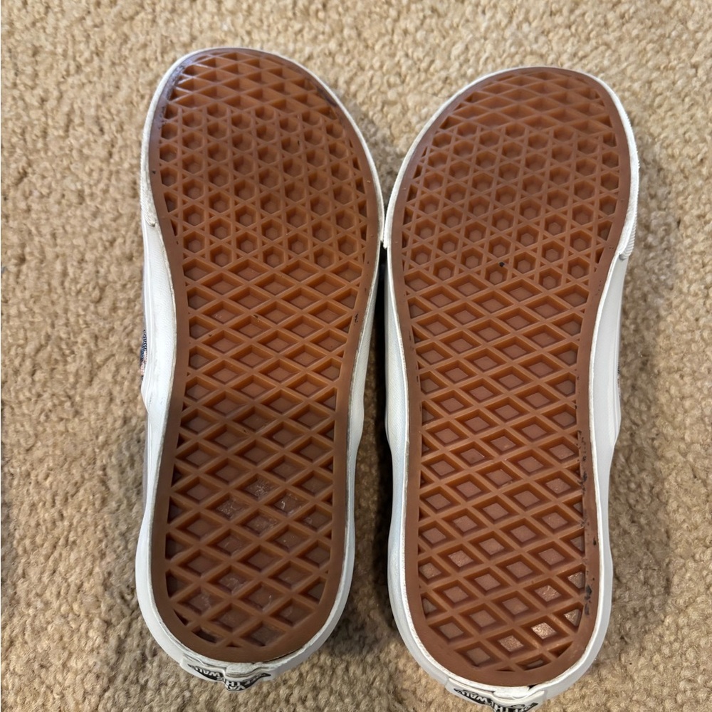 Vans Gray Slip-On Sneakers with plaid interior - Picture 5 of 16